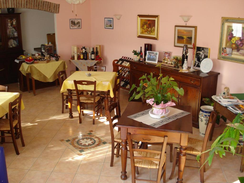 Agriturismo Ai Piacentini Santo Stefano Belbo Eksteriør billede