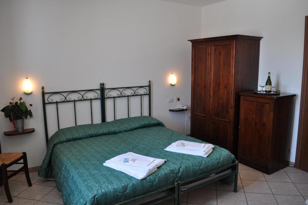 Agriturismo Ai Piacentini Santo Stefano Belbo Eksteriør billede